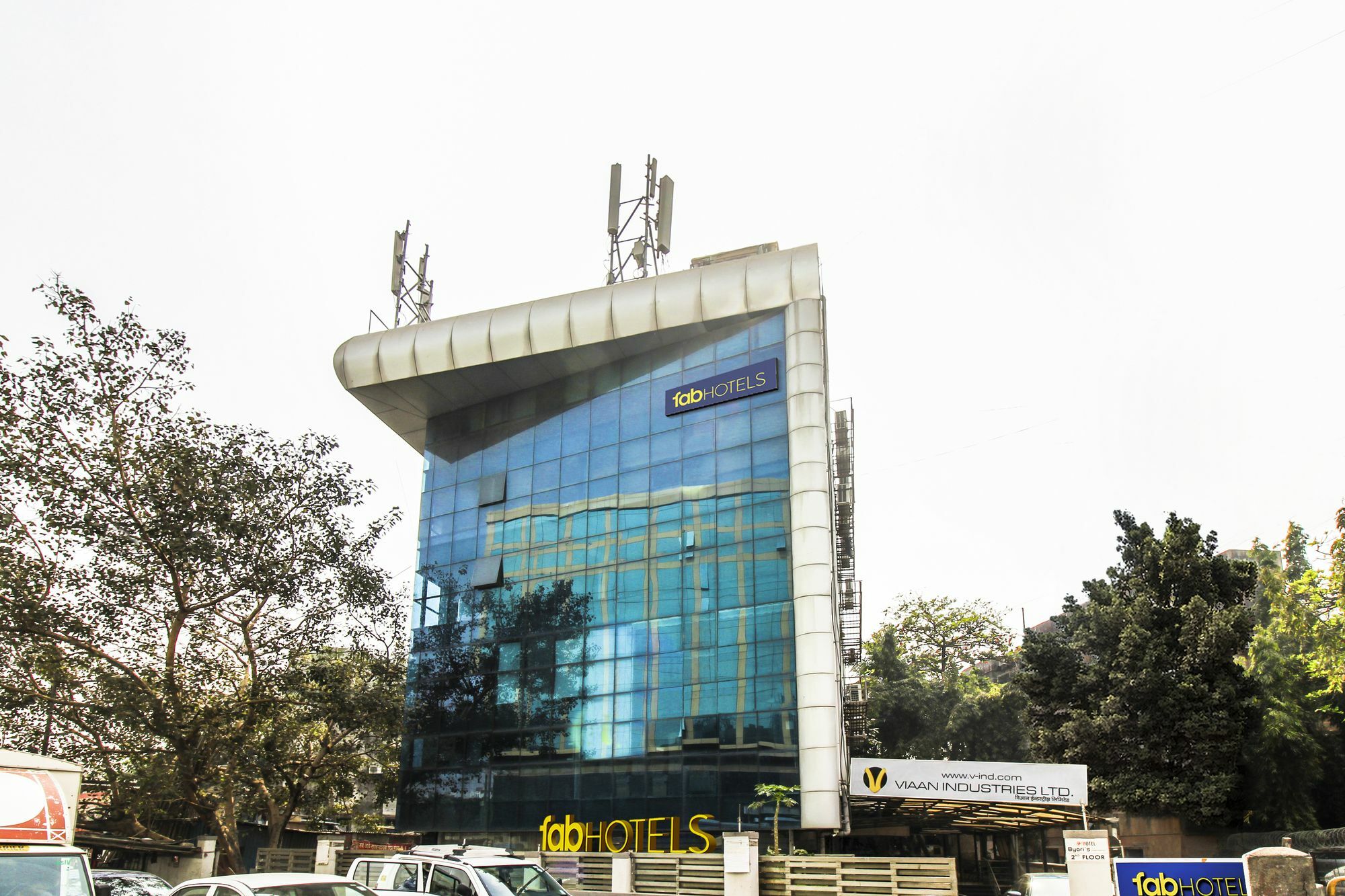 Fluorescent By Bizzgrow Hotels International Airport - Formerly Known As Byaris International Bombay Exterior foto