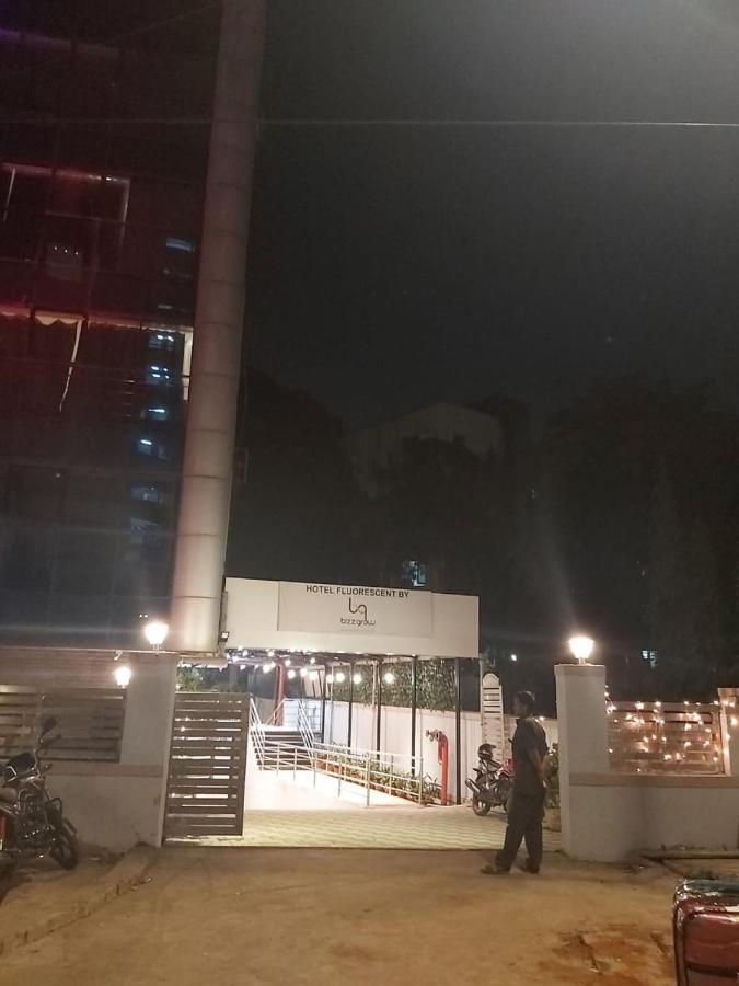 Fluorescent By Bizzgrow Hotels International Airport - Formerly Known As Byaris International Bombay Exterior foto